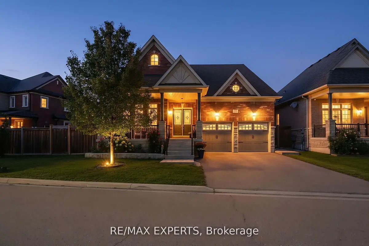 10 Falkland RD, Brampton, ON L6P 4C3