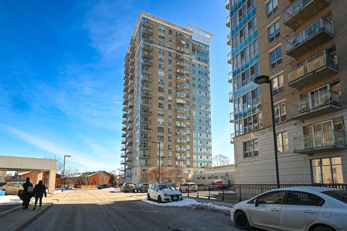 90 Landry ST #1906, Vanier And Kingsview Park, ON K1L 0A9