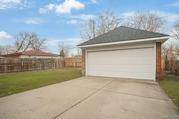 4134 Lakewood, Detroit, MI 48215