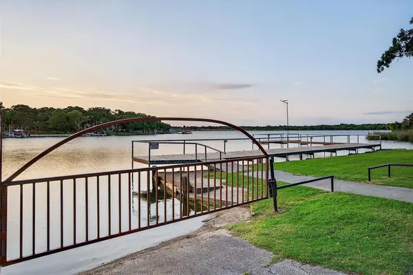 318 Boone Street, Alvarado, TX 76009