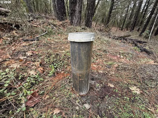 Grants Pass, OR 97527,907 RIVERBANKS RD