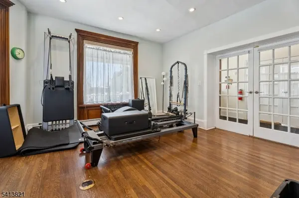 96 Park St, Montclair Twp., NJ 07042