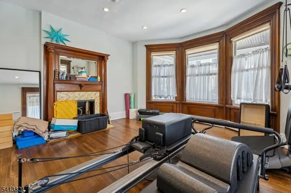 96 Park St, Montclair Twp., NJ 07042