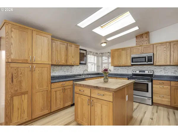 655 NE BURNETT RD #9, Mc Minnville, OR 97128