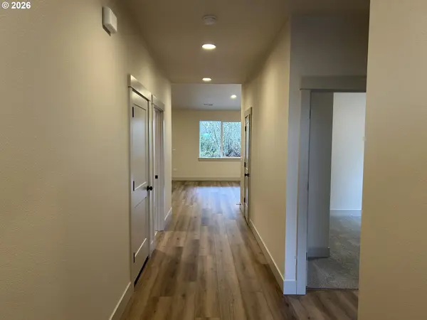 1121 Rachel LN, Molalla, OR 97038