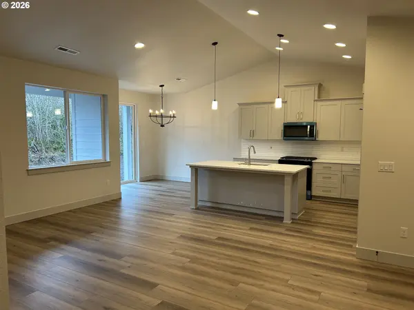 1121 Rachel LN, Molalla, OR 97038