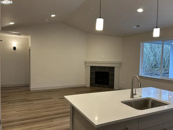 1121 Rachel LN, Molalla, OR 97038