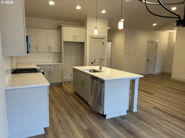 1121 Rachel LN, Molalla, OR 97038