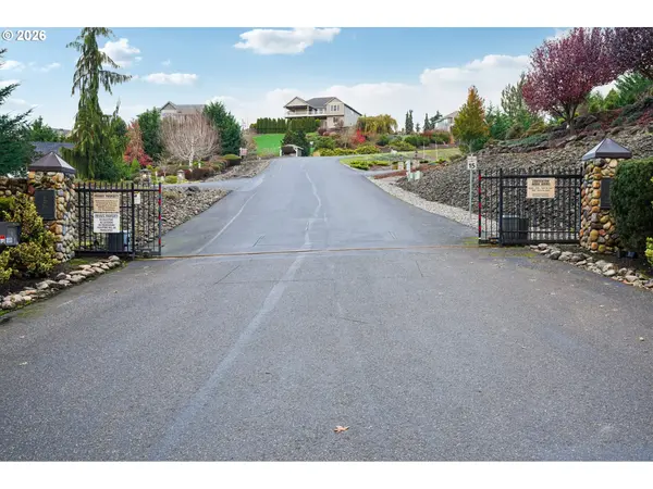 49 ESSEX DR, Kelso, WA 98626