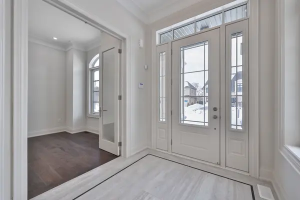 17 Calla TRL, Aurora, ON L4G 3Z5