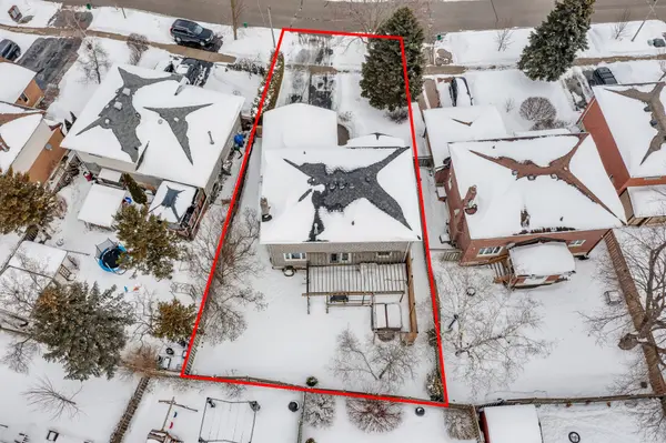 28 Camrose DR, Georgina, ON L4P 3L6