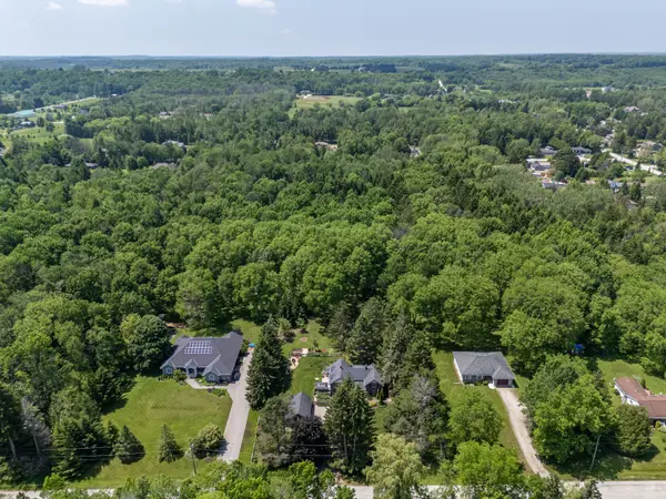 2268 8th AVE W, Georgian Bluffs, ON N4K 5M8