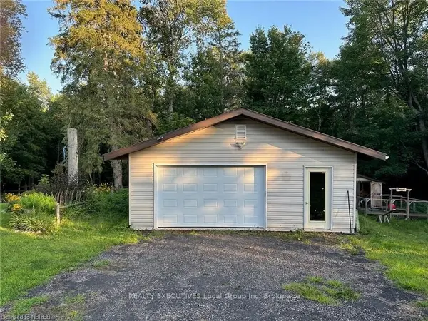 1372 VILLAGE RD, East Ferris, ON P0H 1B0