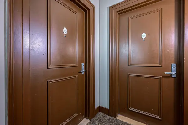 90 Landry ST #1906, Vanier And Kingsview Park, ON K1L 0A9