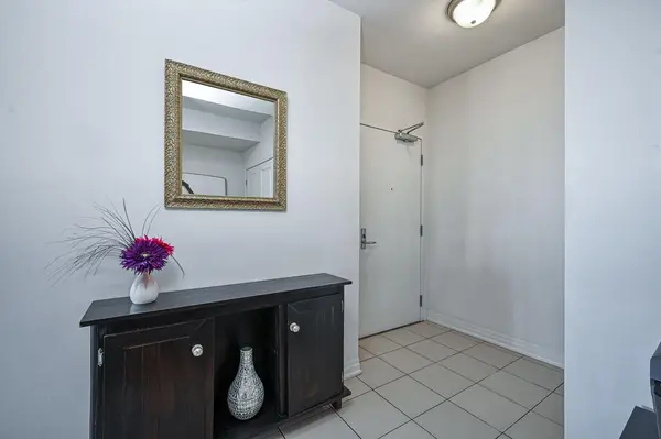 90 Landry ST #1906, Vanier And Kingsview Park, ON K1L 0A9