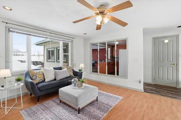 1083 Lakeside DR, Prince Edward County, ON K0K 1T0