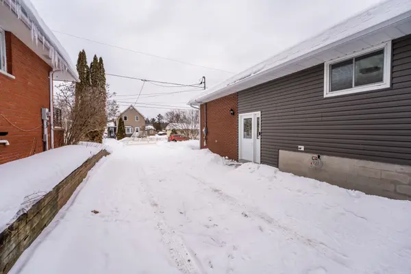 189 View ST, Callander, ON P0H 1H0