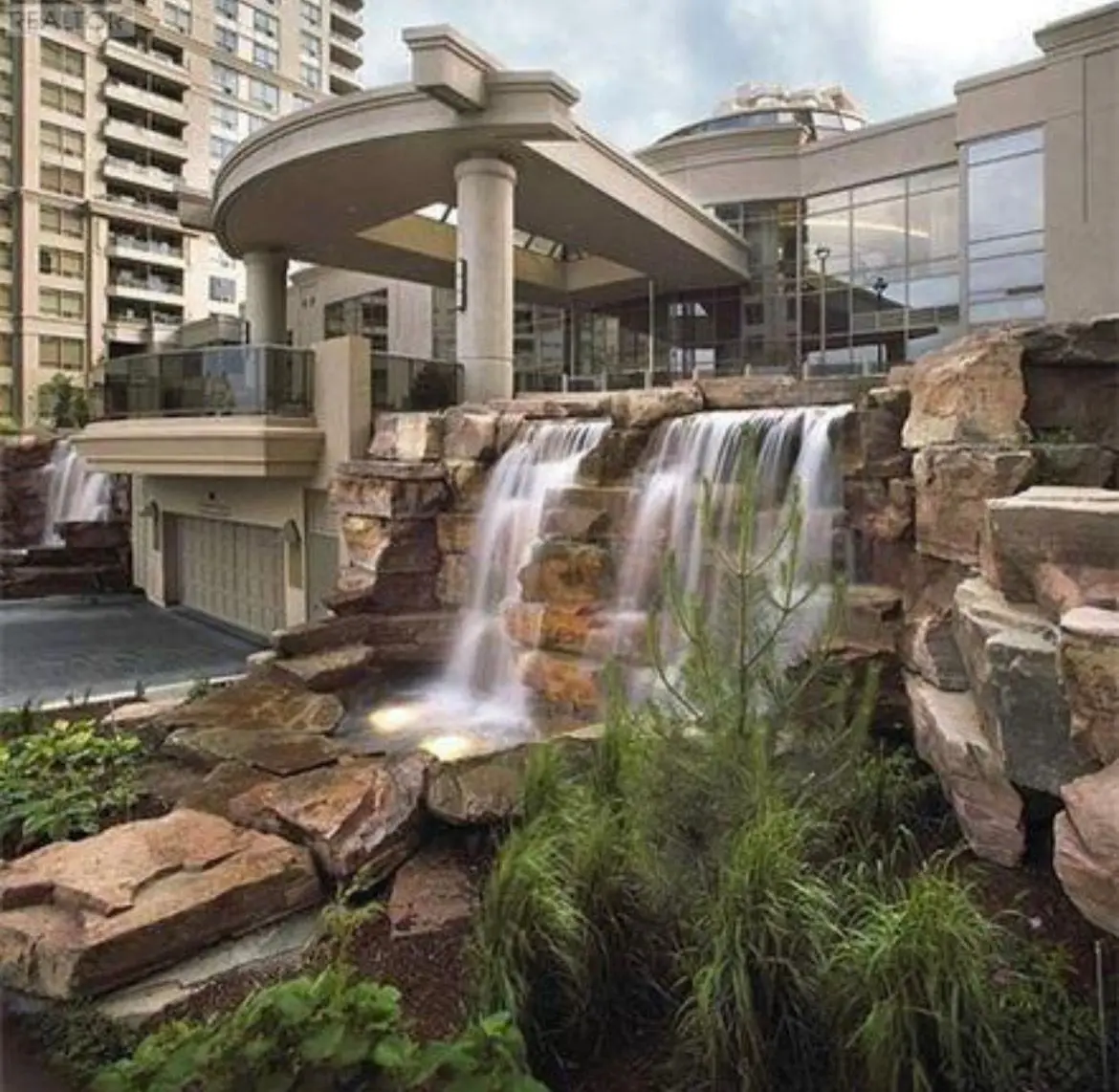 3888 Duke Of York BLVD #1229, Mississauga, ON L5B 4P5