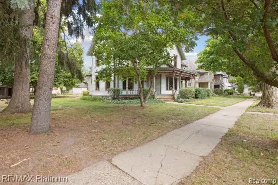 126 W Hanover ST, Marshall, MI 49068