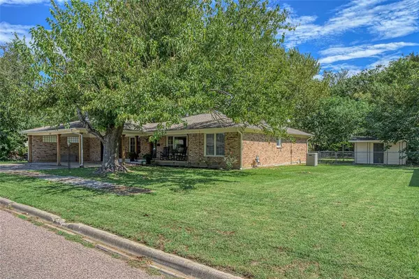 Whitesboro, TX 76273,112 Pecan Street