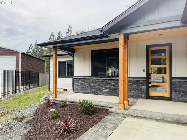 147 Deer Song CT, Canyonville, OR 97417