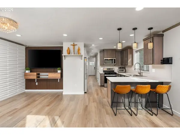 7052 SE FIR AVE, Portland, OR 97206