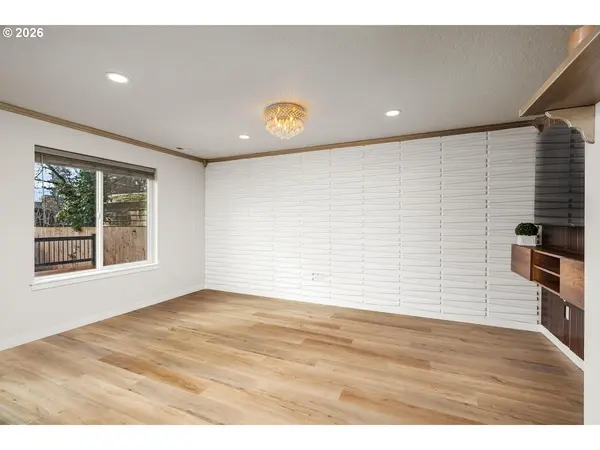 7052 SE FIR AVE, Portland, OR 97206