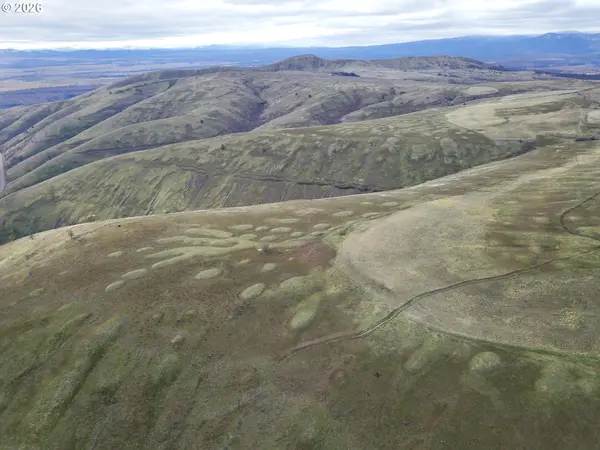 J Hix Rd, Dufur, OR 97021