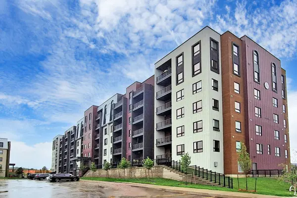 4 Spice WAY ##208, Barrie, ON L9J 0M2