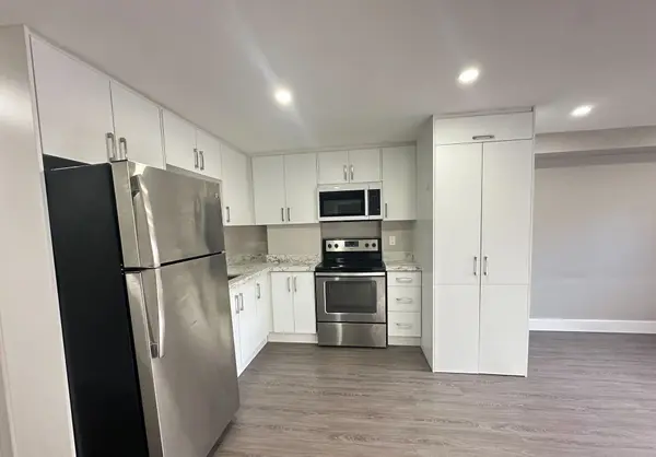 199 Avondale BLVD #Unit 2, Brampton, ON L6T 1J1