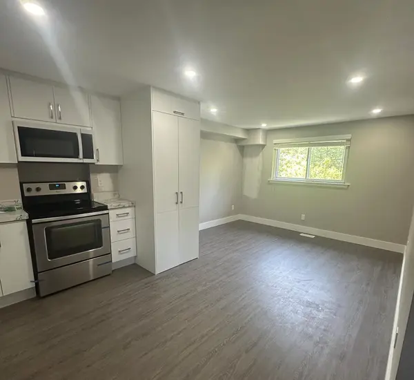 199 Avondale BLVD #Unit 2, Brampton, ON L6T 1J1