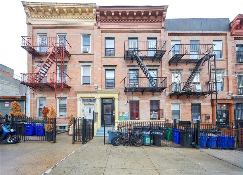 258 60th ST, Brooklyn, NY 11220