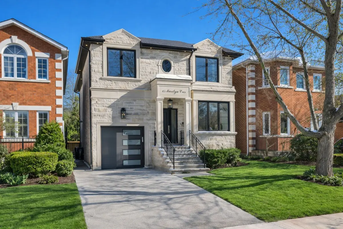 15 Marilyn CRES, Toronto E03, ON M4B 3C5