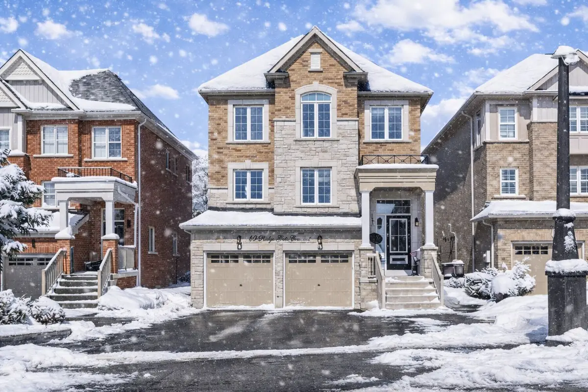 40 Ridge Gate CRES, East Gwillimbury, ON L0G 1M0