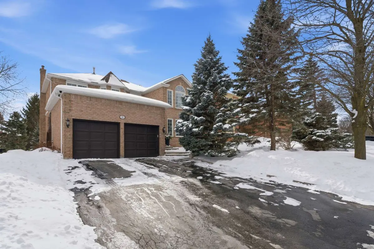 331 Kennedy ST W, Aurora, ON L4G 6L7