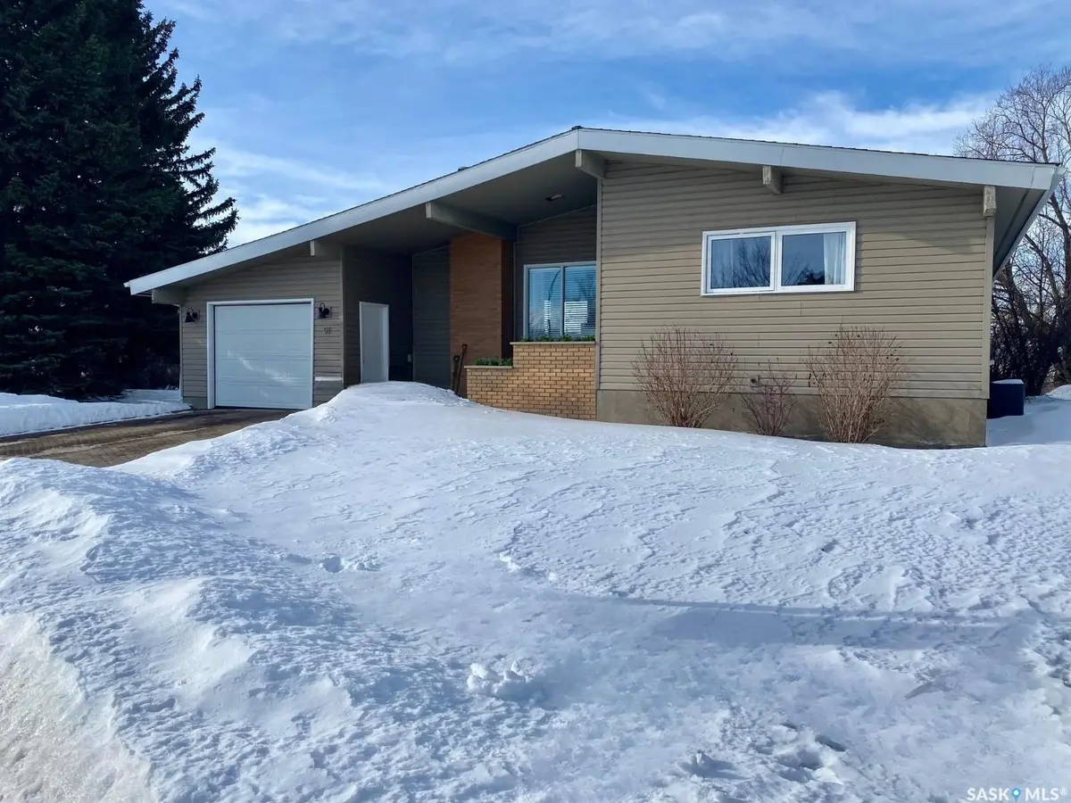 91 Moir DRIVE, Oxbow, SK S0C 2B0