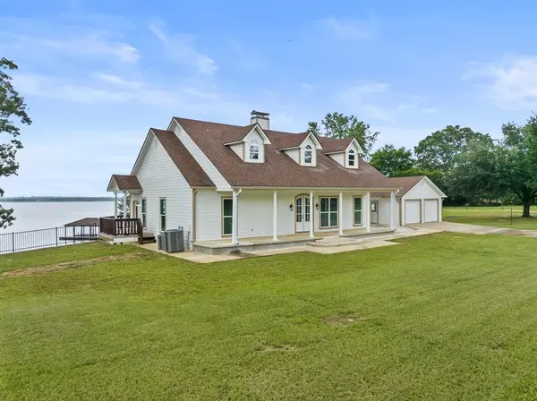 1930 CR 2320, Pittsburg, TX 75686