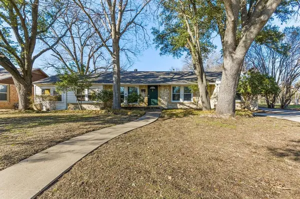 3504 Corto Avenue, Fort Worth, TX 76109