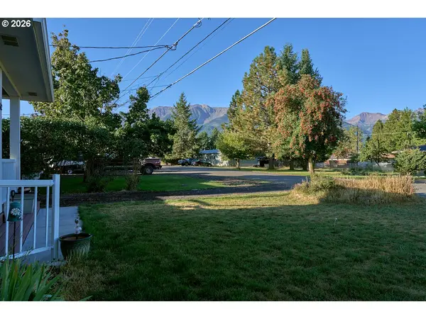 612 N MILL ST, Joseph, OR 97846