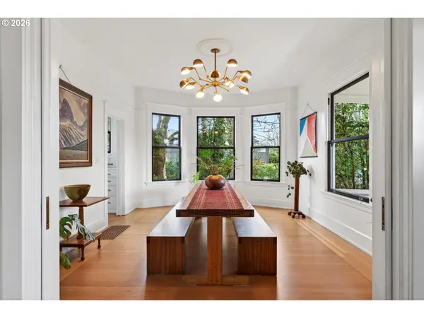 536 SE 17TH AVE, Portland, OR 97214