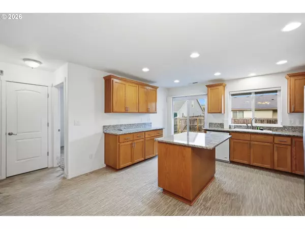 Sweet Home, OR 97386,4552 LIVE OAK ST