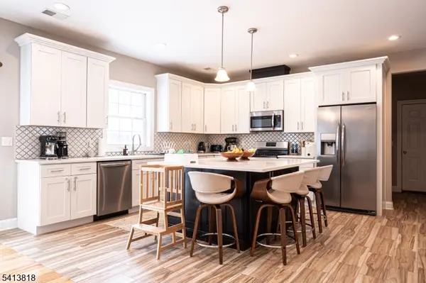 1 Reynolds Ave, Hanover Twp., NJ 07981