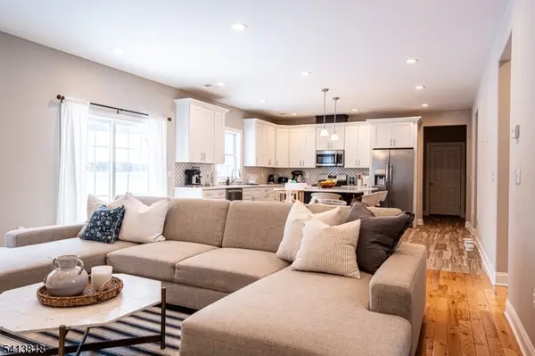 1 Reynolds Ave, Hanover Twp., NJ 07981