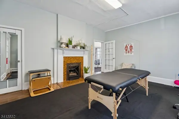 96 Park St, Montclair Twp., NJ 07042