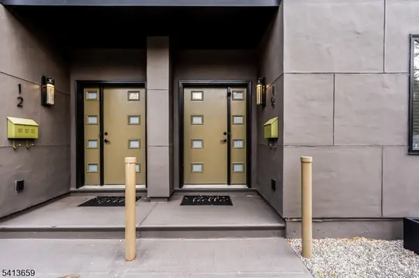 10 Mccready Aly, Lambertville City, NJ 08530