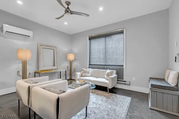 10 Mccready Aly, Lambertville City, NJ 08530