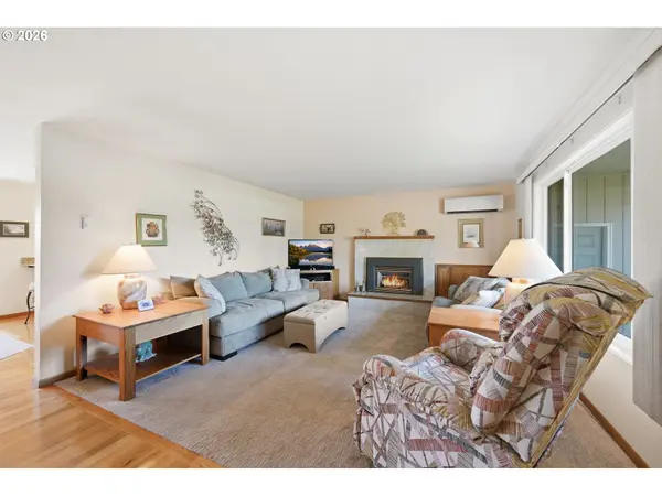 27805 GREEN OAKS DR, Eugene, OR 97402