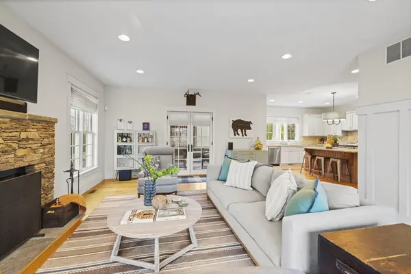 11674 Riviera DR, New Buffalo Twp, MI 49117