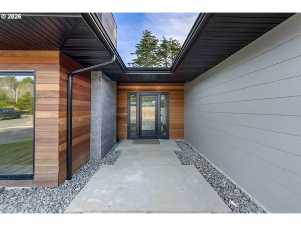 1118 Talus Way, Port Orford, OR 97465