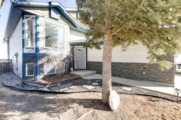 211 Silver Springs WAY NW, Airdrie, AB T4B 2Y3